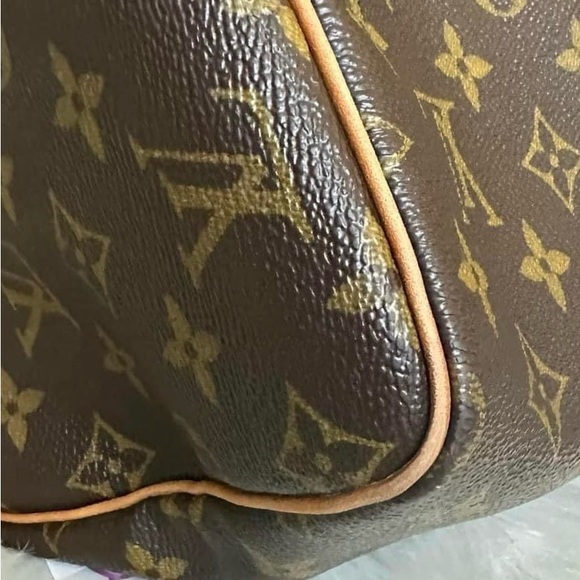 Louis Vuitton Speedy 30 👜 in Classic Monogram - Picture 12 of 16